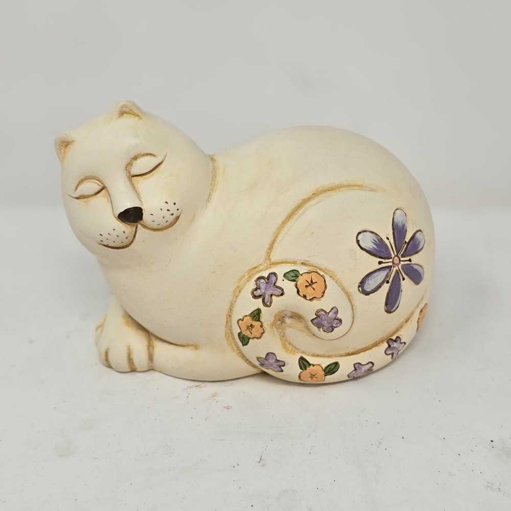 Vintage ganz ceramic cat figurine animal feline collectible.‎